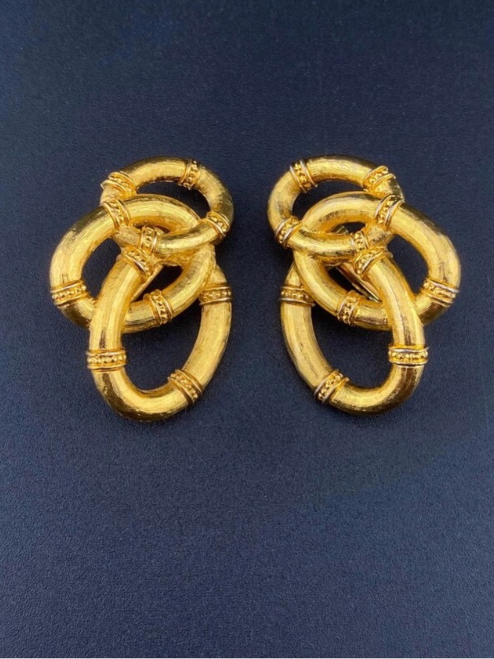 Vintage Avon Gold Tone Interlocking Bamboo Ovals - RARE
